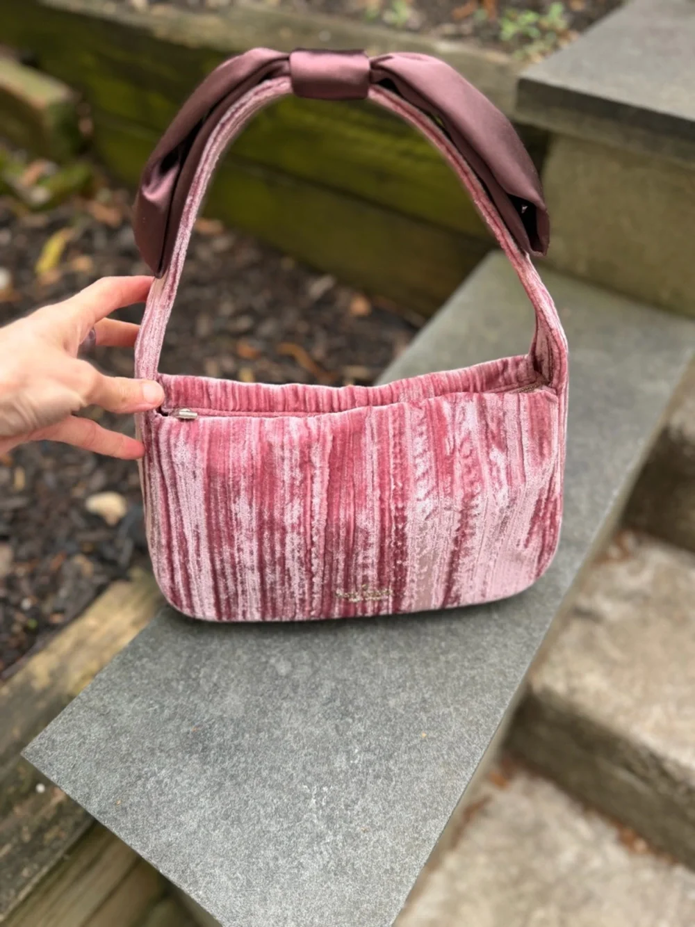 Gorgeous NWOT Kate Spade crushed velvet bow bag
